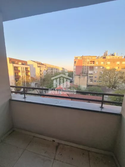 Cara Dušana | 4zida.rs