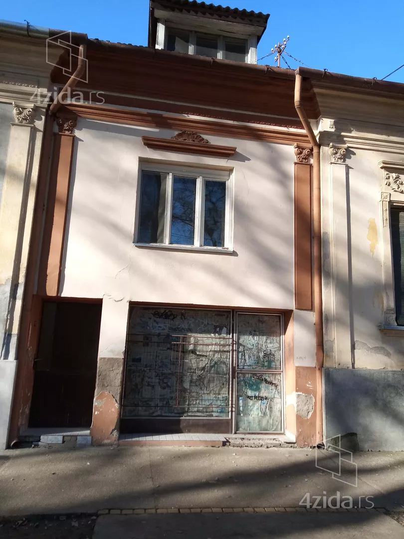 3-etažna kuća | 4zida