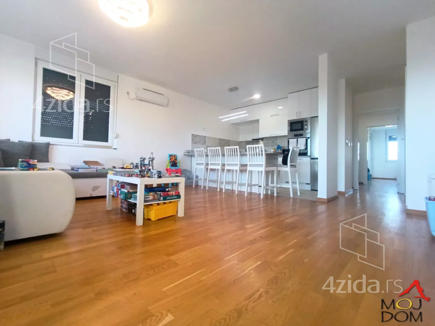 Dvoiposoban stan | 4zida