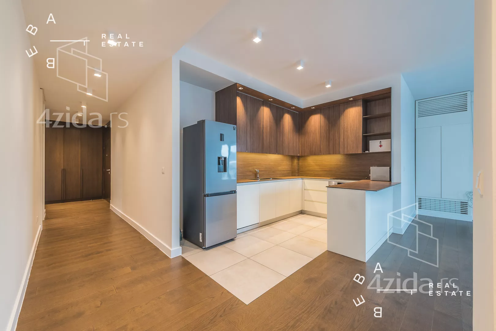 Petosoban stan | 4zida