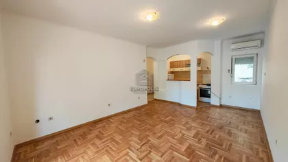 Mihajla Bandura | 4zida.rs