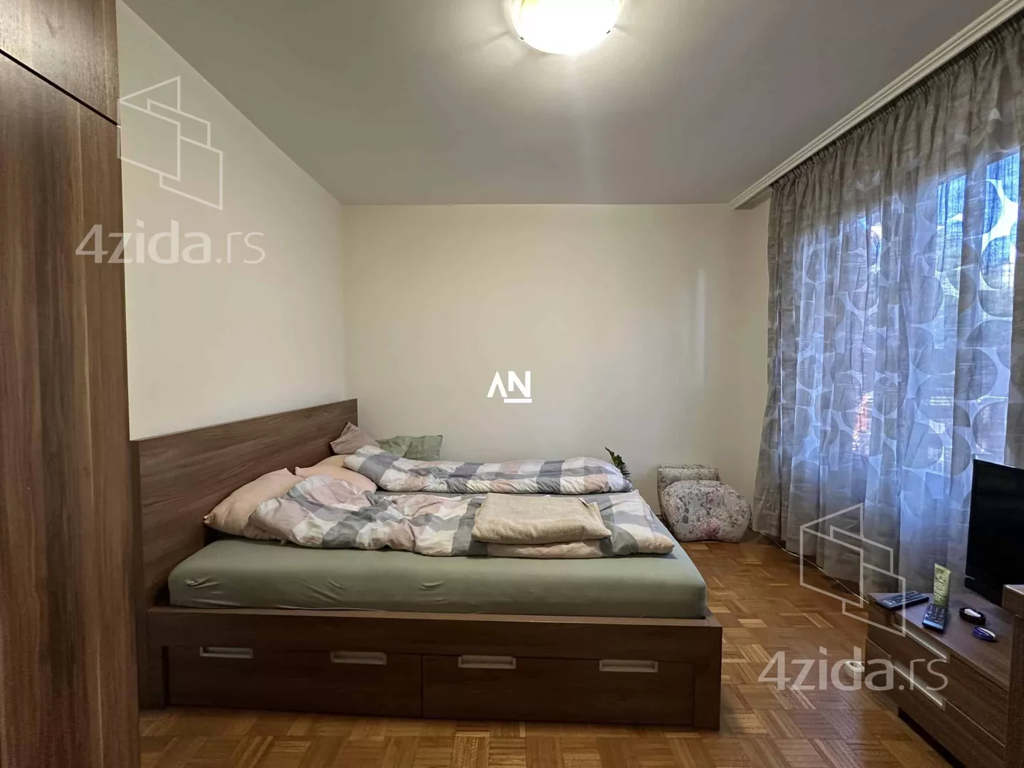 4-etažna kuća | 4zida