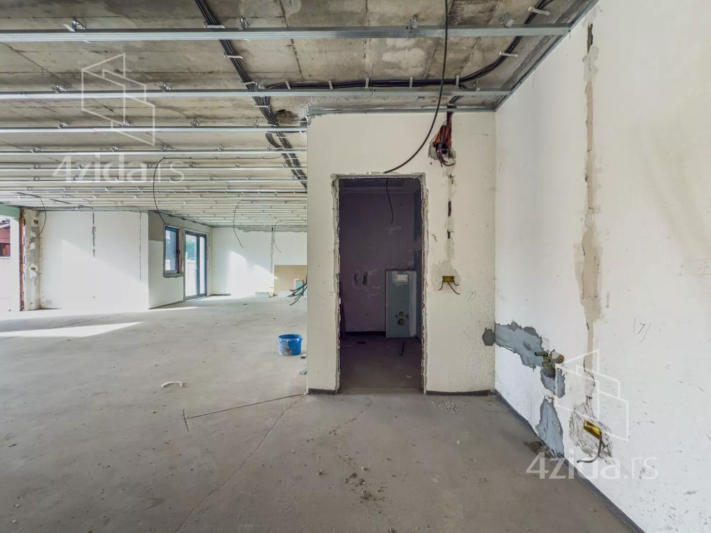 Poslovni prostor | 4zida