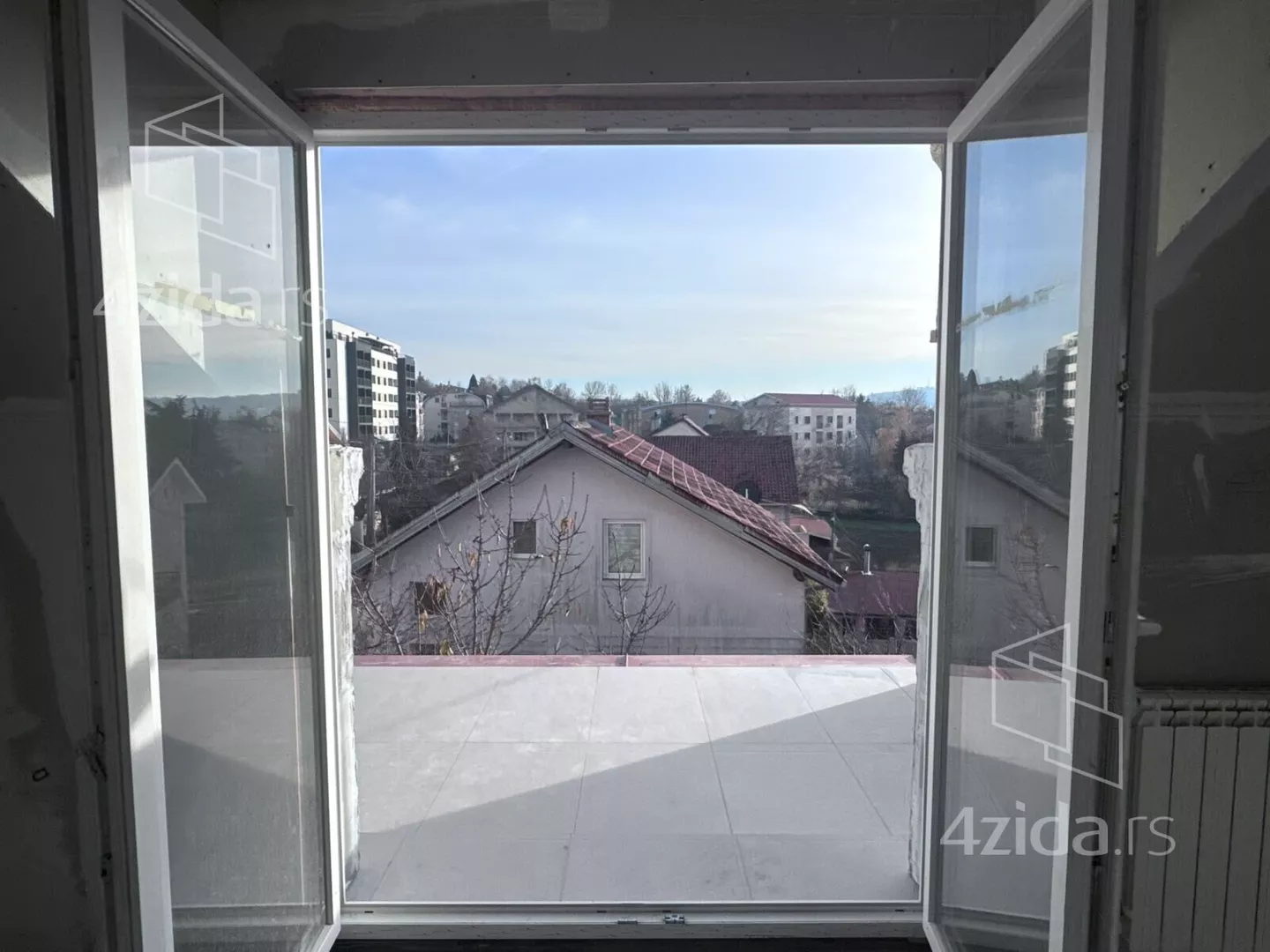 Troiposoban stan | 4zida