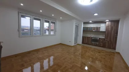 Trg Kosturnica | 4zida.rs