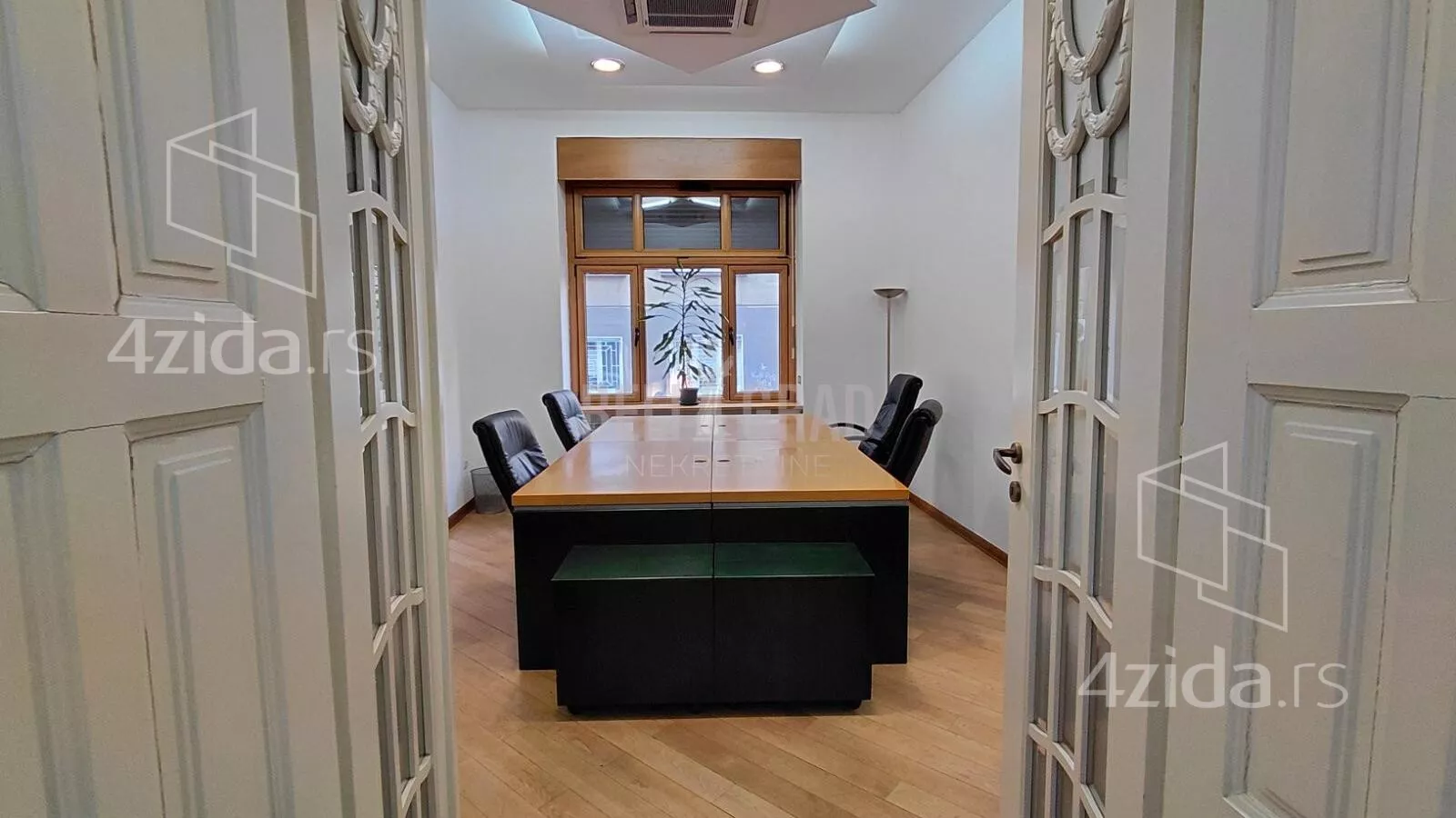 Šestosoban stan | 4zida