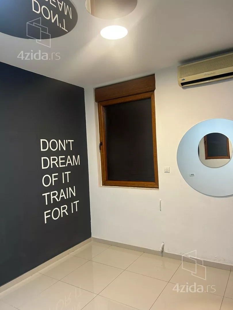 Lokal | 4zida