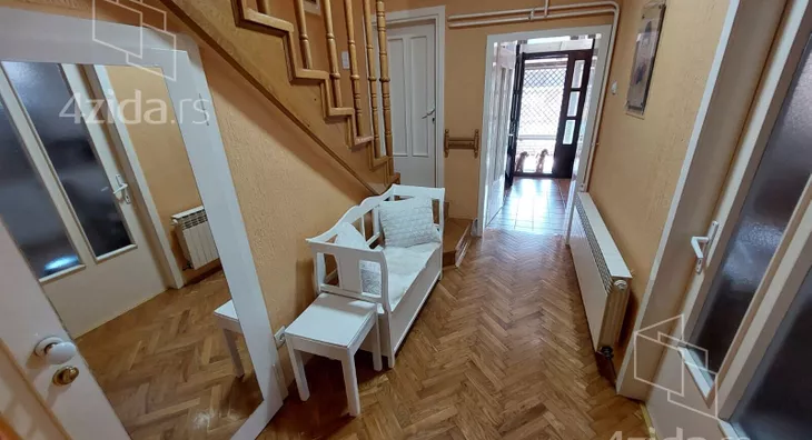 3-etažna kuća | 4zida