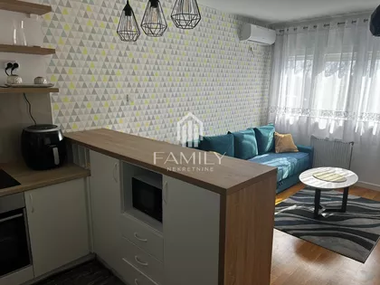 Bate Brkića | 4zida.rs