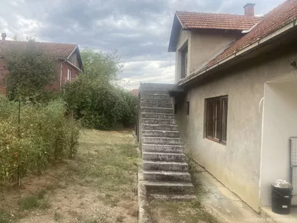 Male Pčelice | 4zida.rs