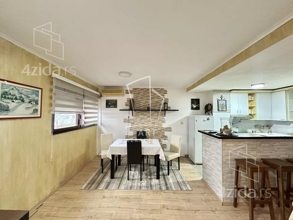 Dvoiposoban stan | 4zida
