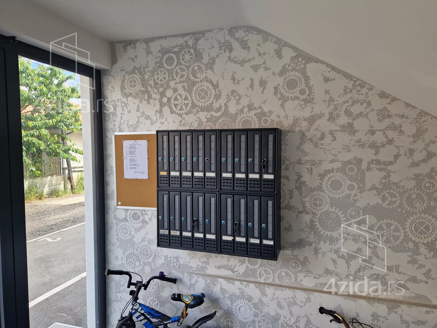 Dvoiposoban stan | 4zida