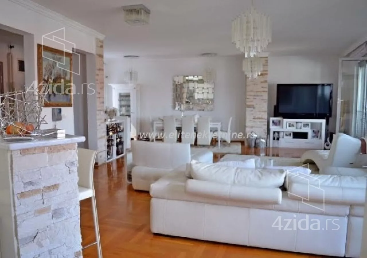 Petosoban stan | 4zida