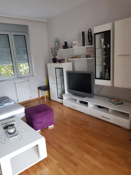 Cara Dušana 33 | 4zida.rs