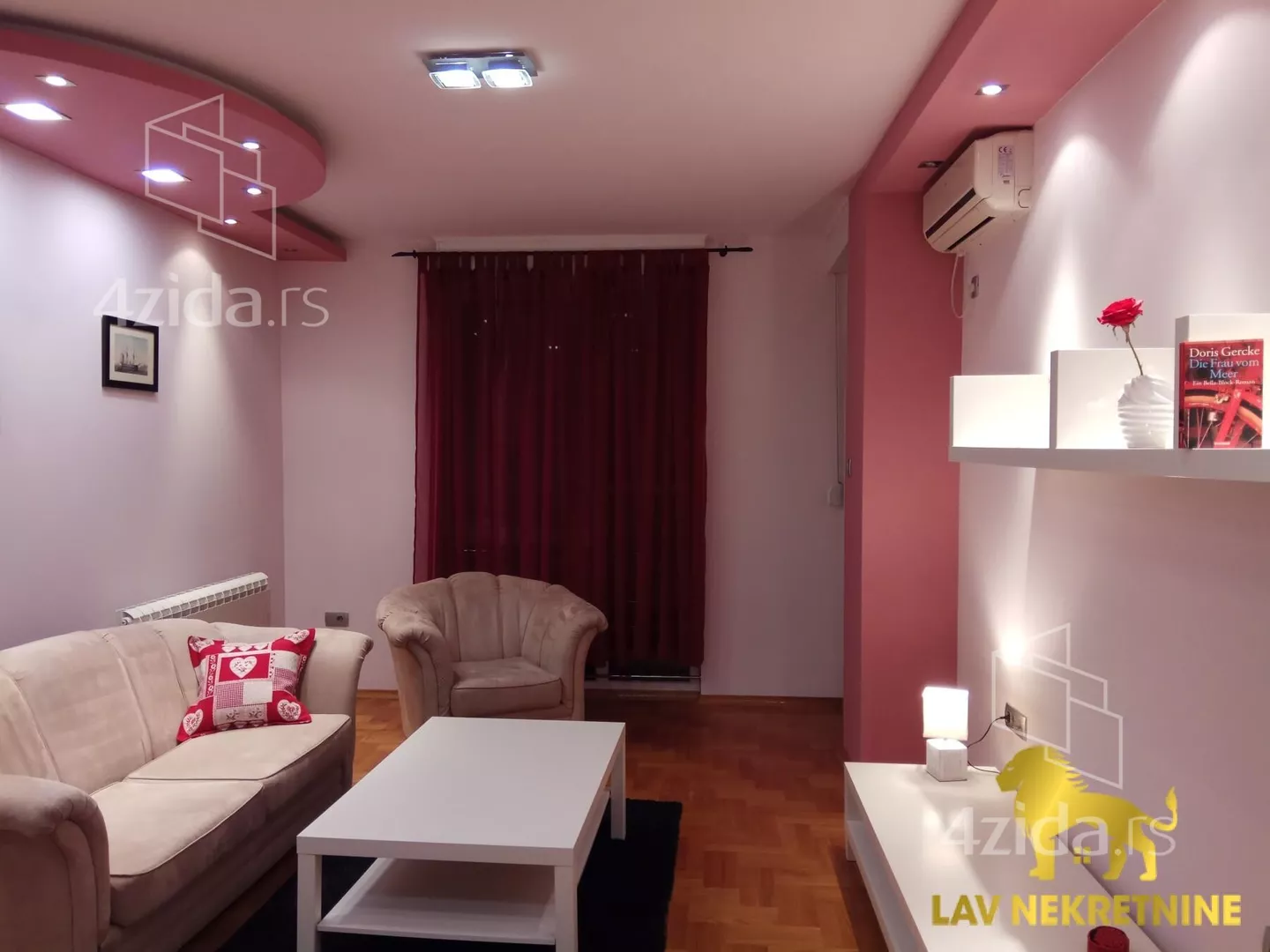 Jednoiposoban stan | 4zida