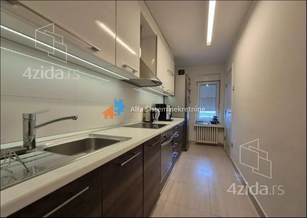 Petosoban stan | 4zida