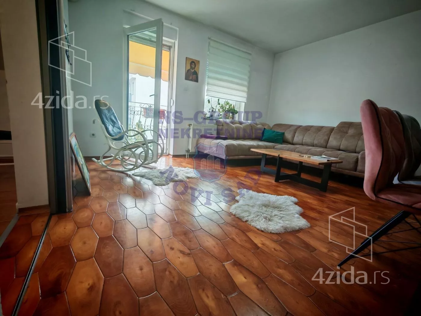 Petosoban stan | 4zida