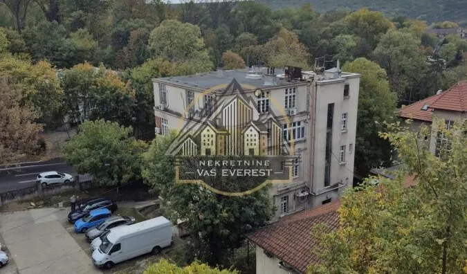 Poslovna zgrada | 4zida