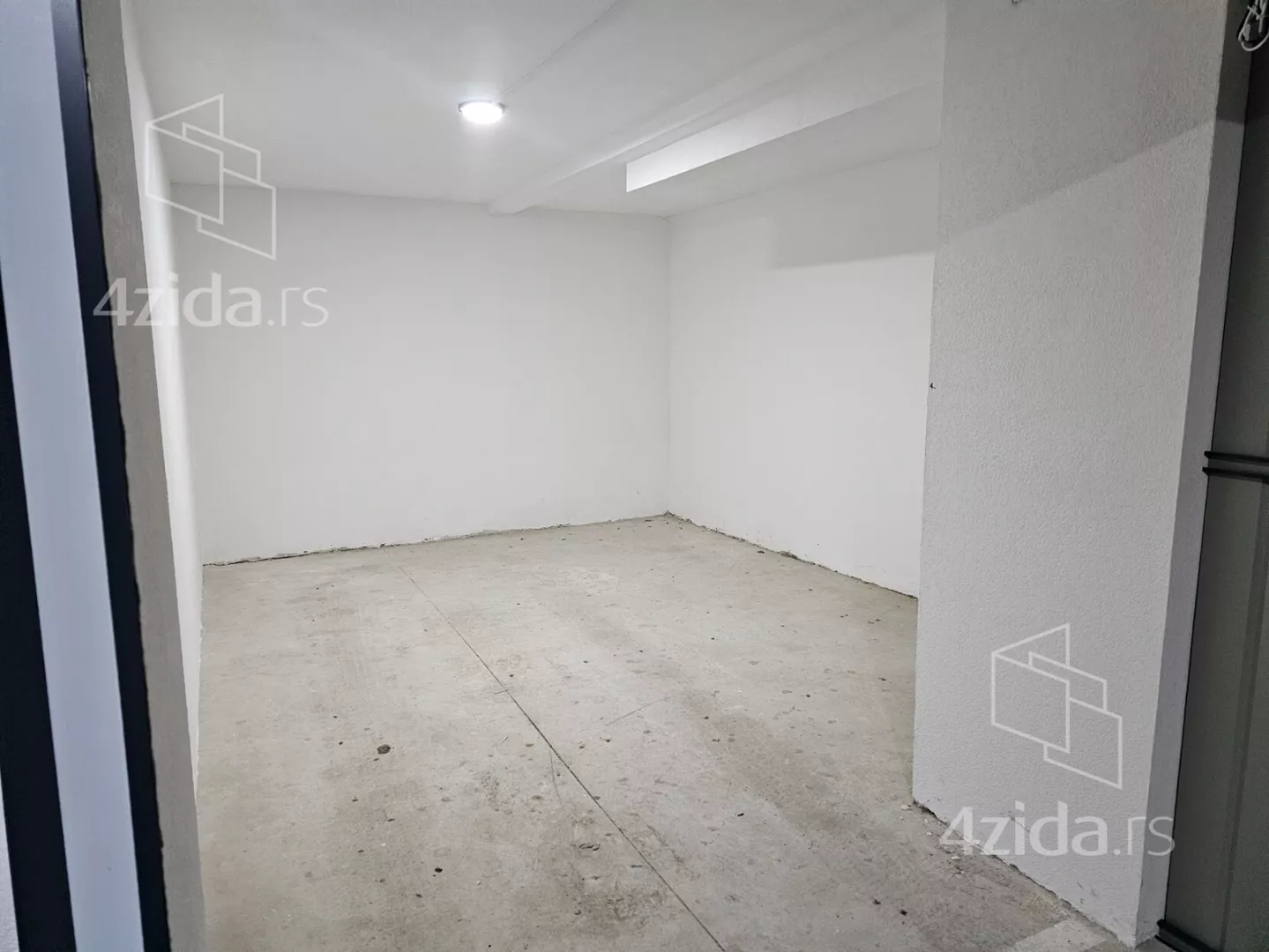Garaža | 4zida