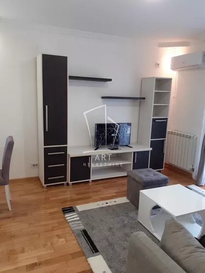 Tikveška | 4zida.rs