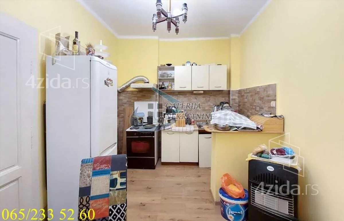 Četvoroiposoban stan | 4zida