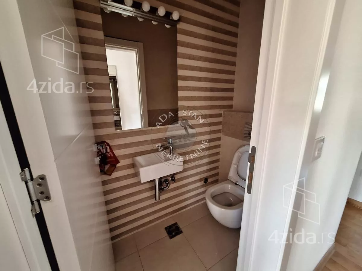 Četvoroiposoban stan | 4zida