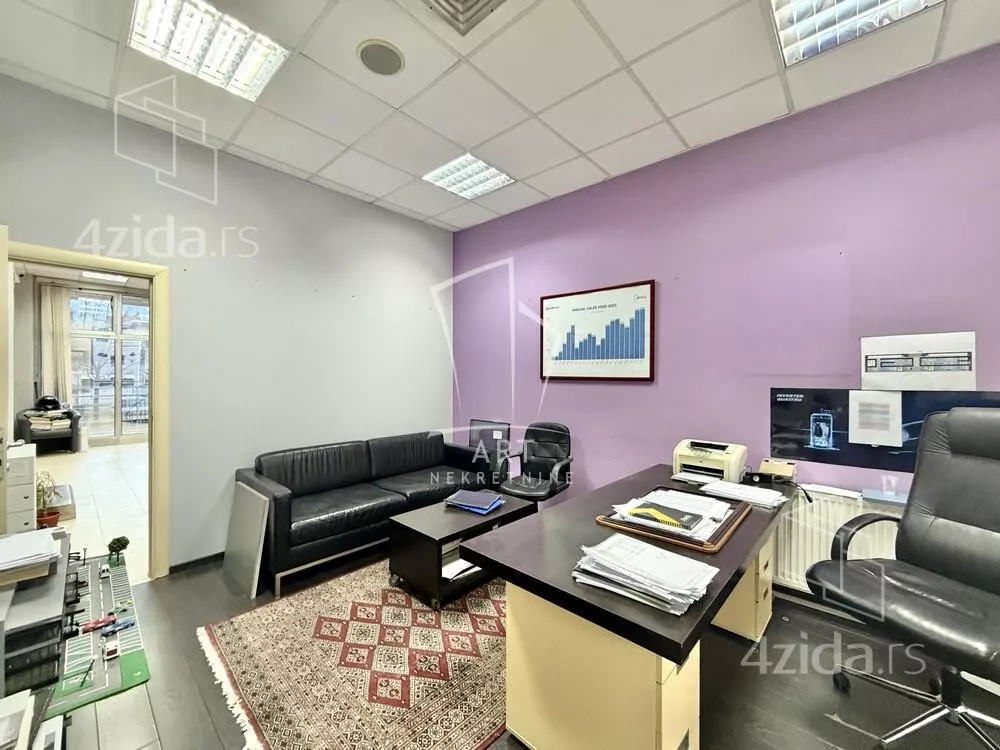 Poslovni prostor | 4zida