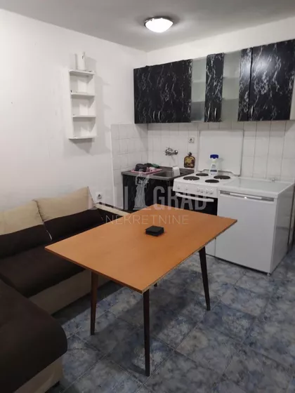 Mike Alasa | 4zida.rs