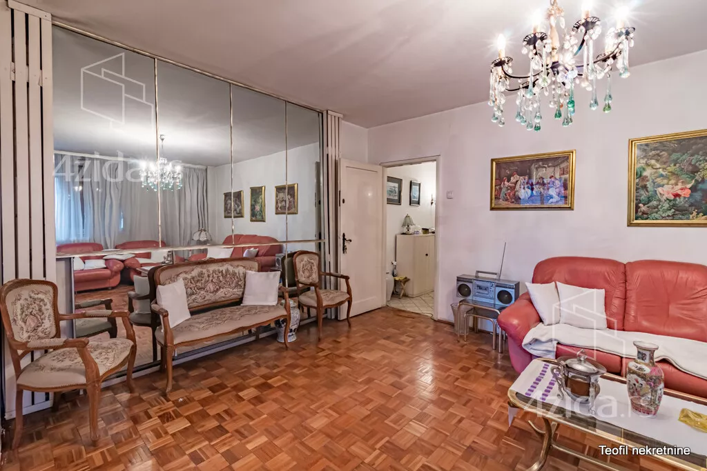 Troiposoban stan | 4zida