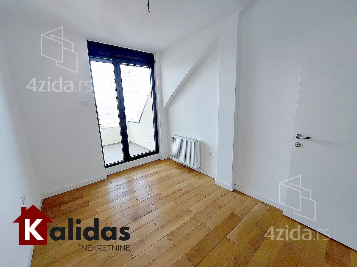 Petosoban stan | 4zida