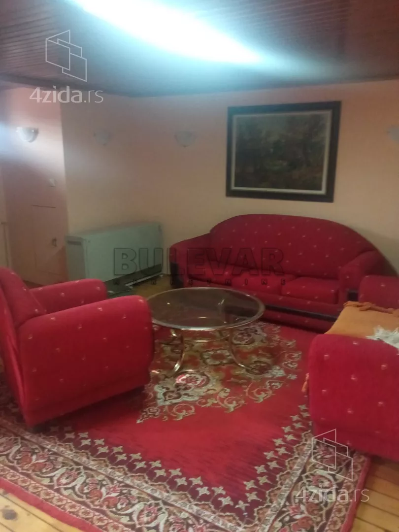 Troiposoban stan | 4zida