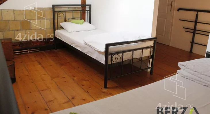 Petosoban stan | 4zida