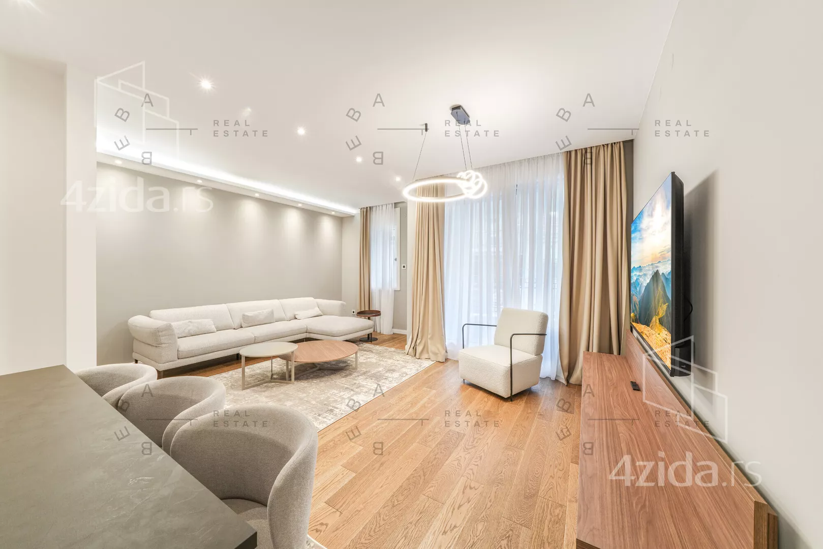 Četvorosoban stan | 4zida