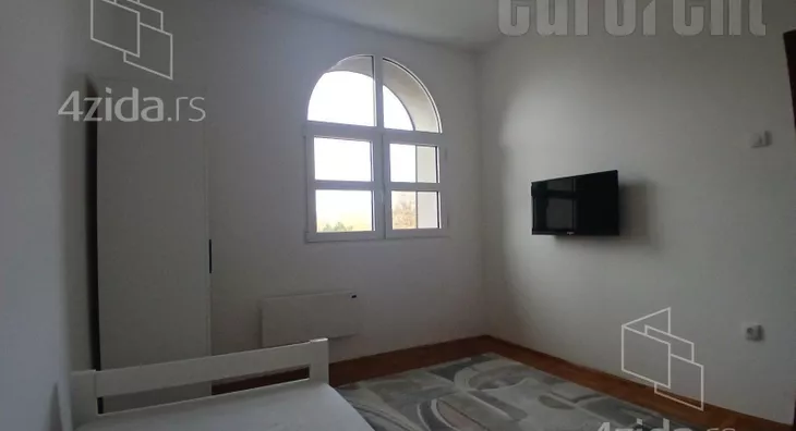 Šestosoban stan | 4zida