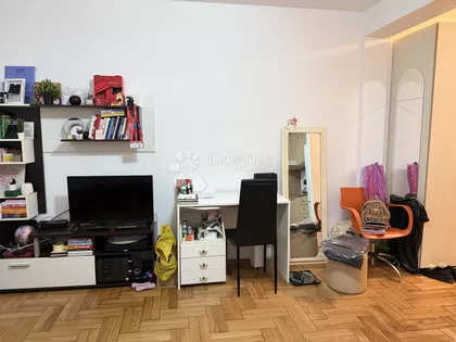 Miljana Miljanića | 4zida.rs