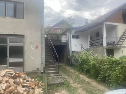 Male Pčelice | 4zida.rs