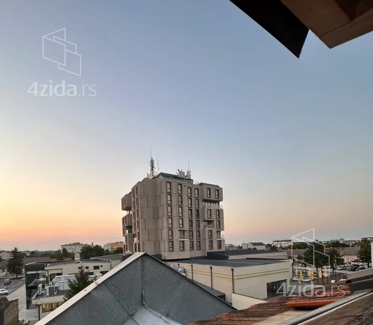 Dvoiposoban stan | 4zida