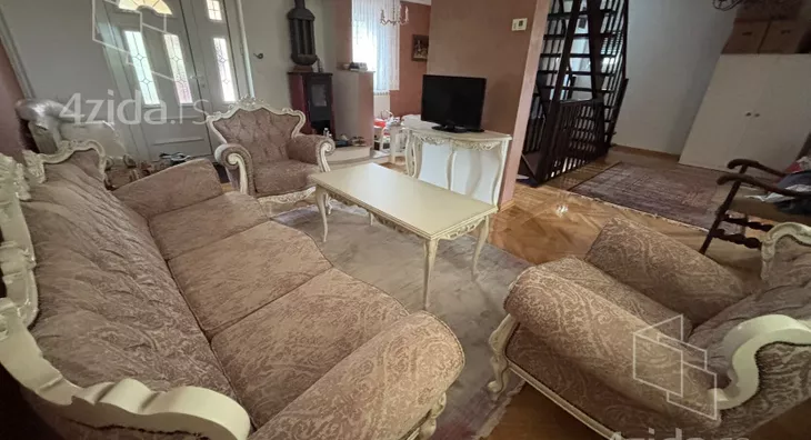 3-etažna kuća | 4zida