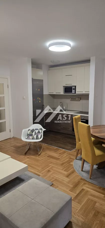 Čika Stevina | 4zida.rs