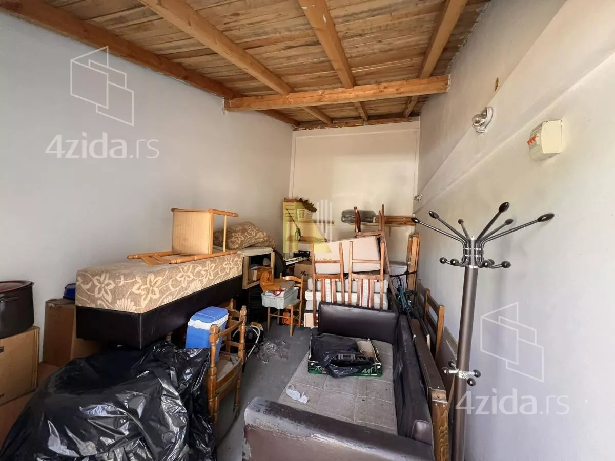 Garaža | 4zida