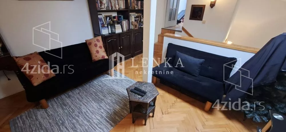 Četvoroiposoban stan | 4zida