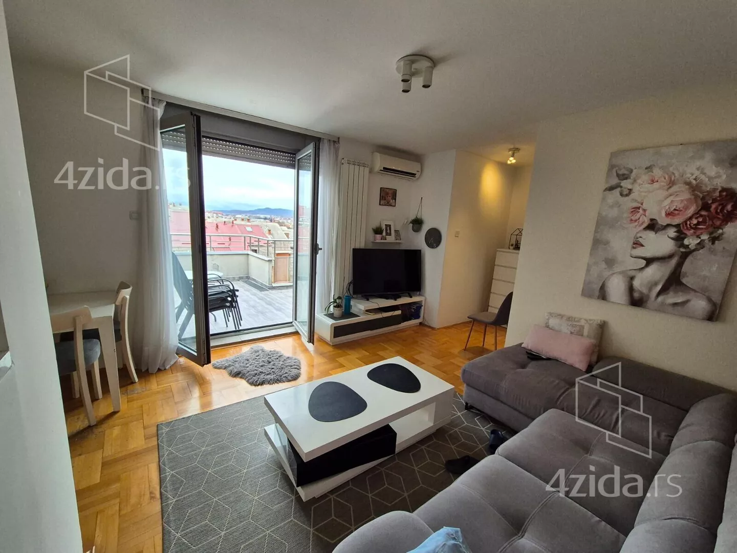 Dvoiposoban stan | 4zida