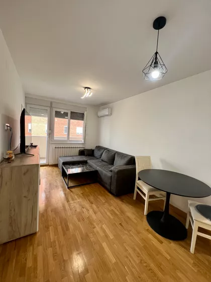 Moše Pijade 50 | 4zida.rs