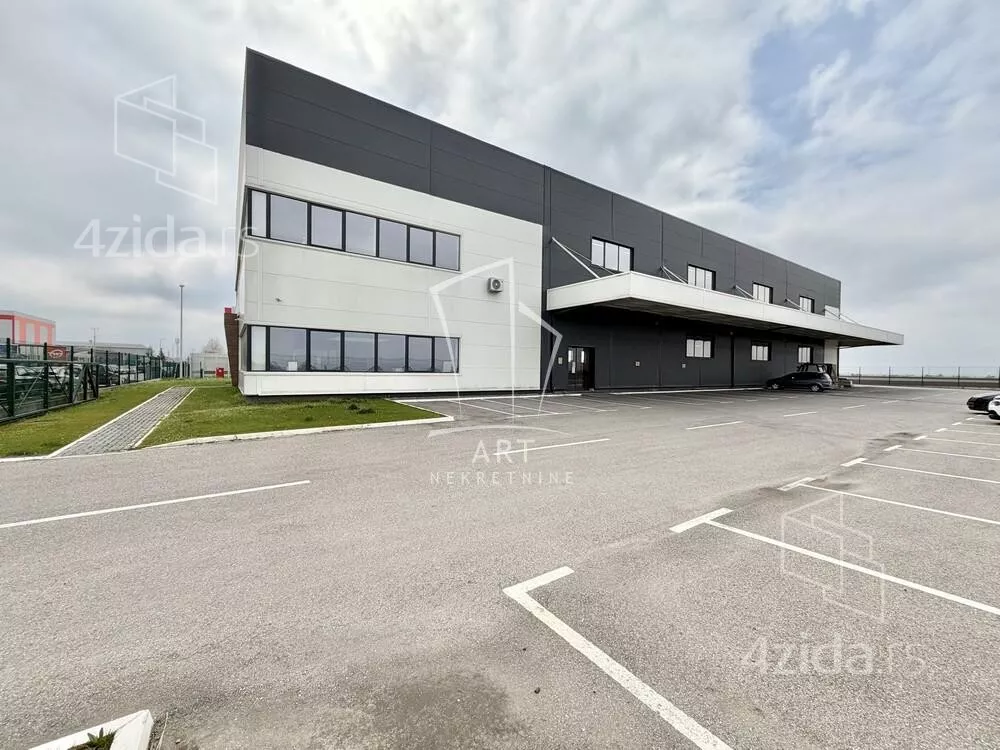 Poslovna zgrada | 4zida