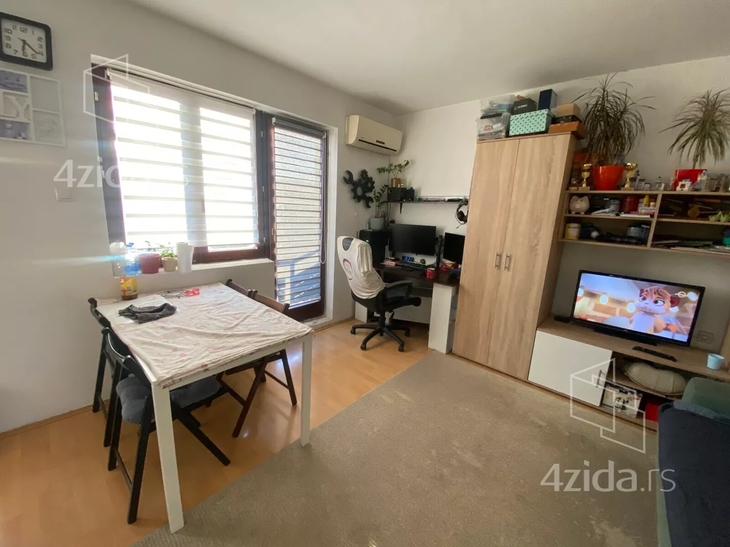 Dvoiposoban stan | 4zida