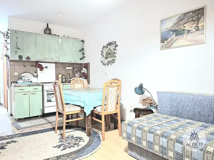 Stari Grad | 4zida.rs