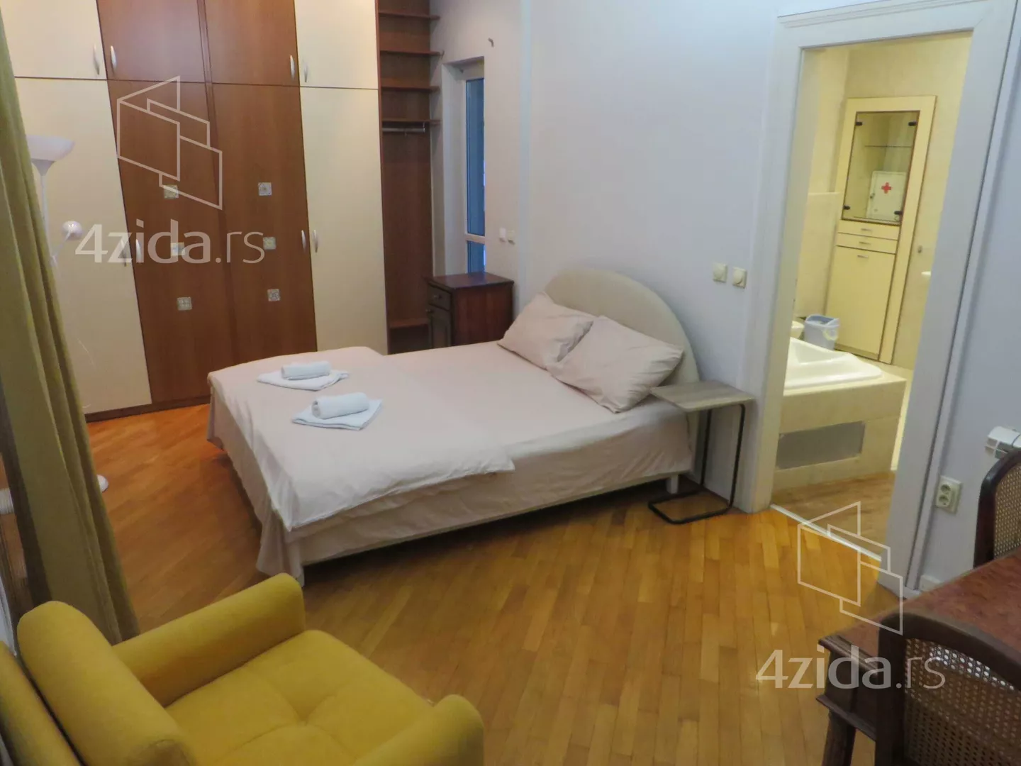 Petosoban stan | 4zida