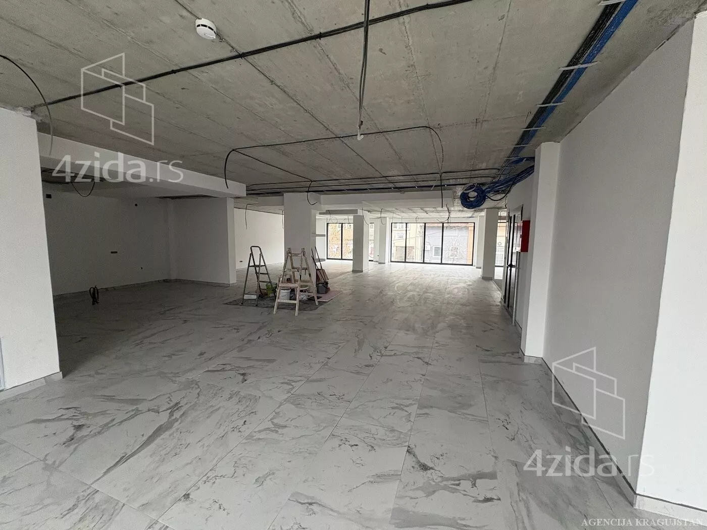 Poslovni prostor | 4zida