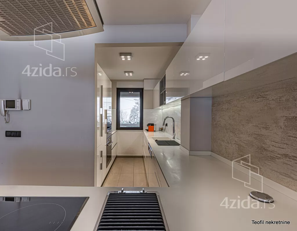 4-etažna kuća | 4zida