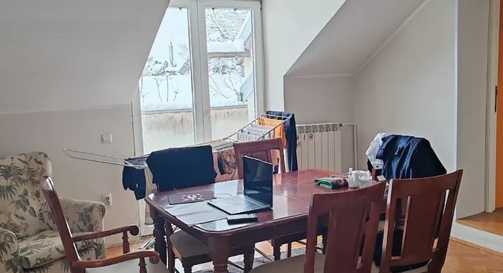 Šestosoban stan | 4zida